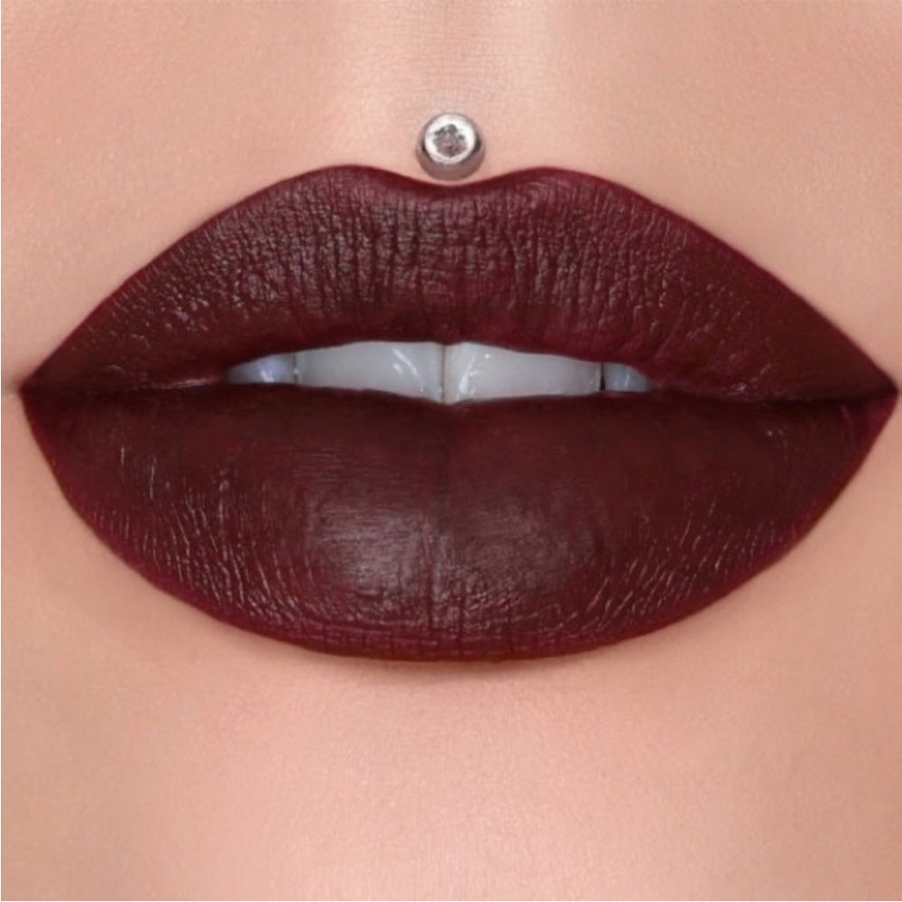 Jeffree Star Velvet Trap “Communion Wine”